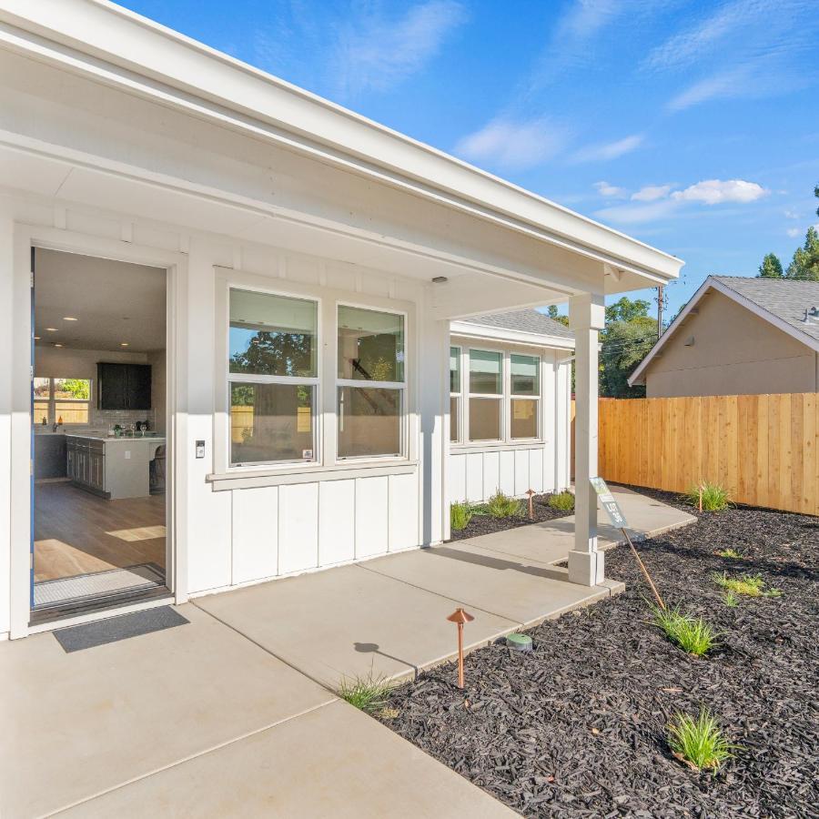 Newly Built Murphys Modern Retreat Exterior foto