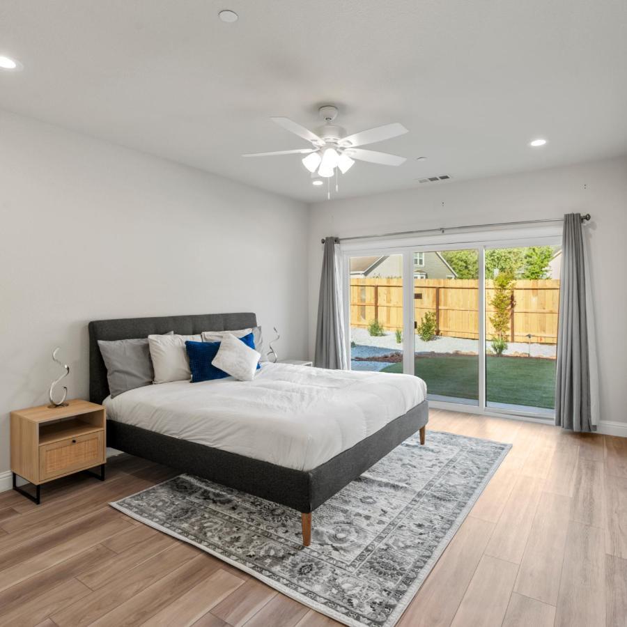 Newly Built Murphys Modern Retreat Exterior foto